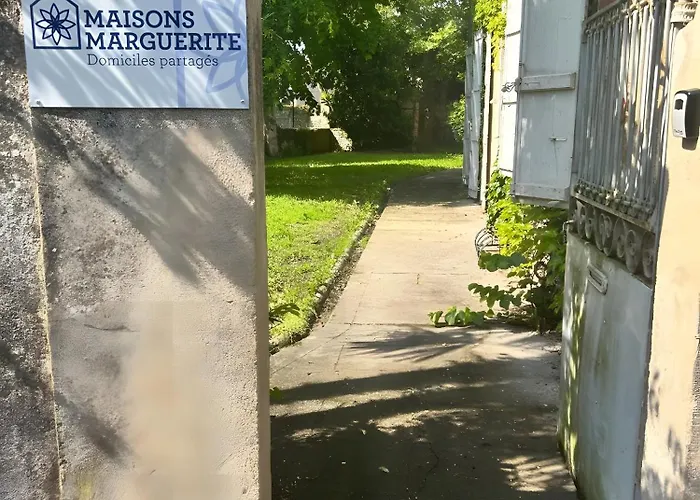 La Maison Marguerite Bed & Breakfast 3*